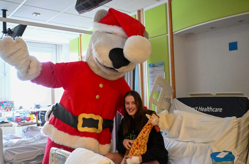 Doncaster Paediatric department receive magical visit from Victor the Polar Bear